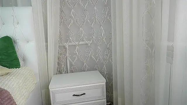 AlbaMesick's Live XXX Chat