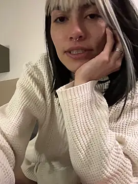 XXX chat uživo modela hibanaduo