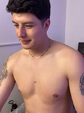 Goldenknight33のライブXXXチャット