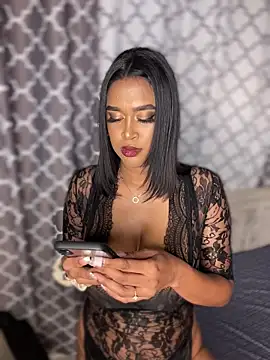 Show de Emii_Love na webcam