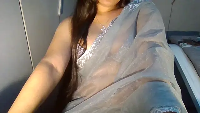 دردشة Yashika_Loves الجنسية المباشرة