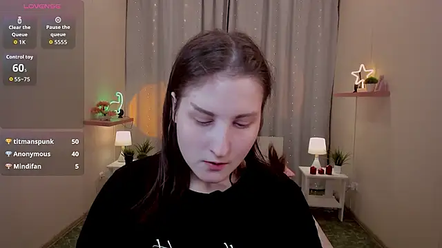 Chat XXX en directo de KiraDuvall