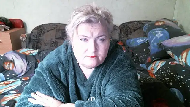 Lana555: онлайн-секс-чат