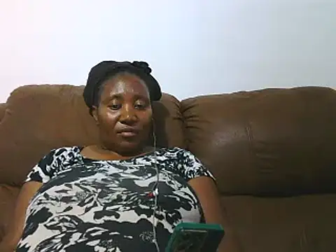 ebonytitts4u élő XXX-chatje