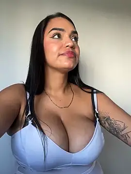 Chat XXX ao vivo de Sara-77