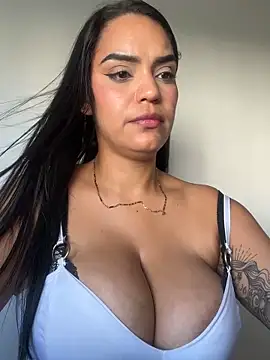 Sara-77 Chat XXX in diretta