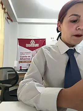 Emily-7_ Adlı Modelin Canlı XXX Sohbeti