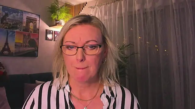 vanessa_chat: απευθείας συνομιλία ΧΧΧ