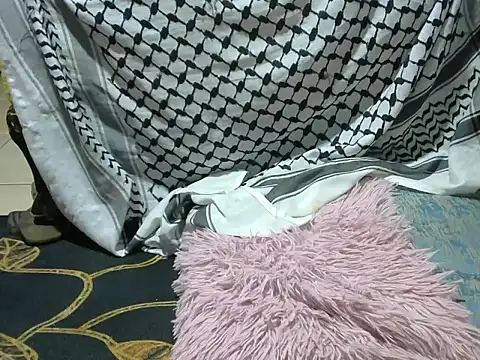 Tai_Reign: απευθείας συνομιλία ΧΧΧ