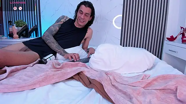 Chat XXX en directo de JackAndRosse_