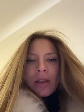 AnastasiaAniess Adlı Modelin Canlı XXX Sohbeti