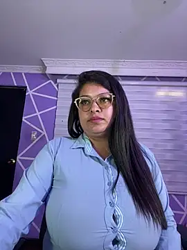 Živý XXX chat MiiaaJoness