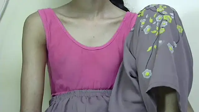 Chat XXX ao vivo de Anu_tiny