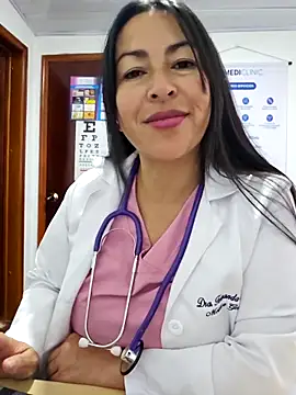 JustSamantha_ Adlı Modelin Canlı XXX Sohbeti