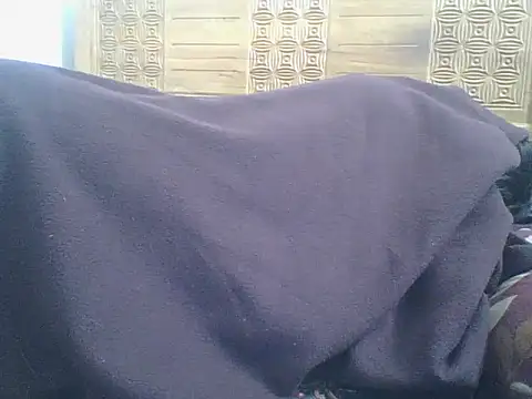 Pokazy przed kamerką – asianhotboy