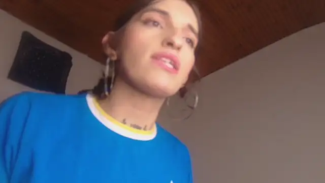 عرض ك ام Scarlett_crastrawberry