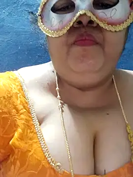 tamilthanushri Chat XXX live