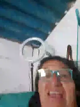 clarita_01's Live XXX Chat