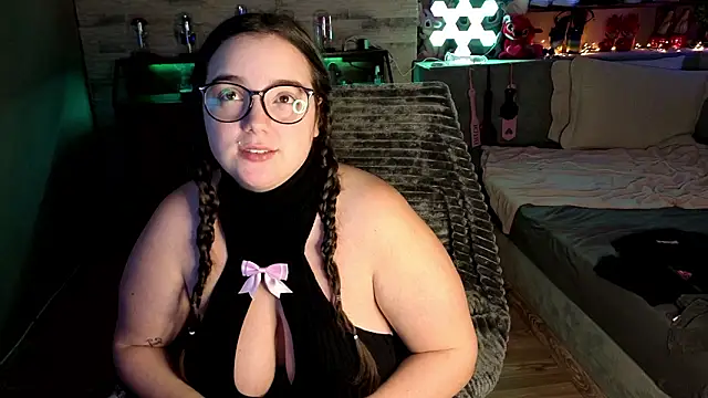 Kimberly-Caprice Live XXX-chat