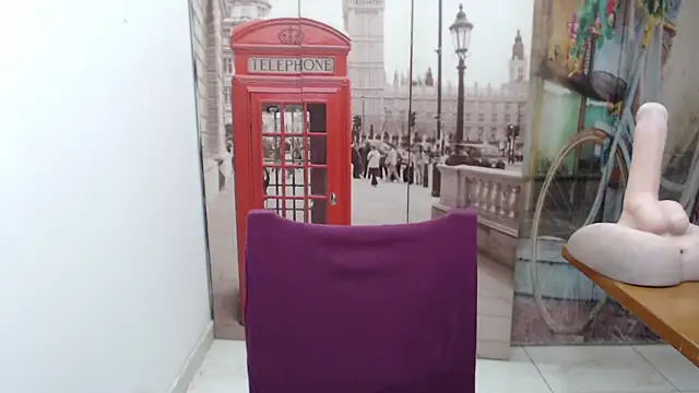 curly_greeneyed – Naživo XXX chat