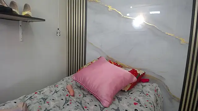 Chat XXX en directo de Miah-Princess