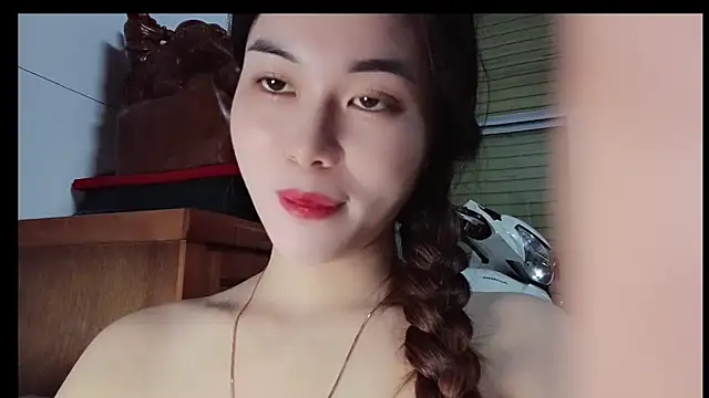 Family-Lovee Obrolan Langsung XXX