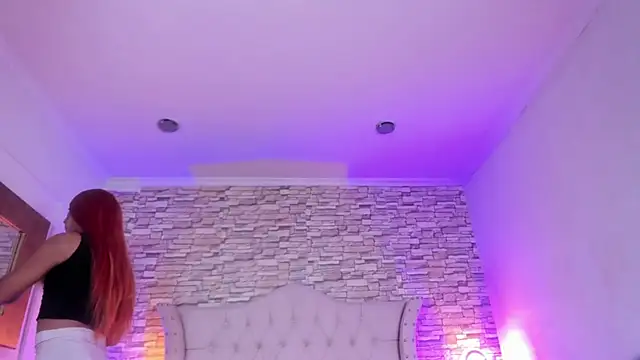 Lucia-sex: вебкам-шоу