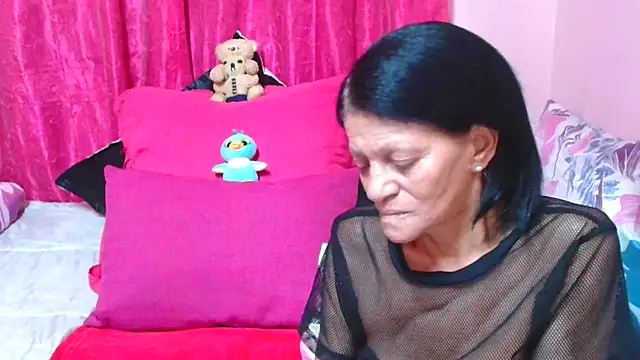 SLUTTYROXY's Live XXX Chat