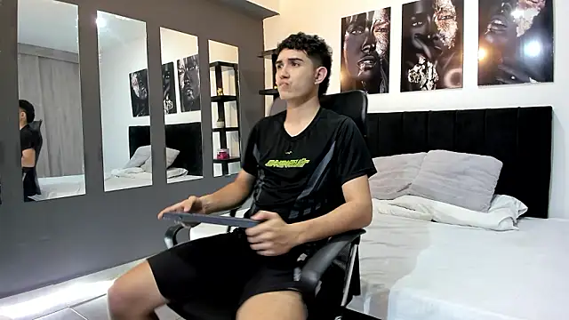 Alejo_Grey's Live XXX Chat