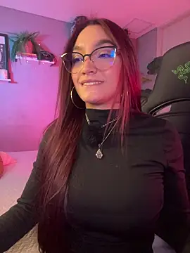 Chatroom XXX en direct de DaniDusan_