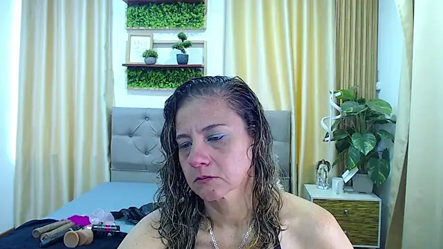 sasi_luna Live XXX-chat