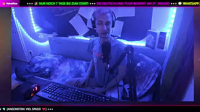 VelvetRise's Live XXX Chat