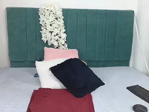 Chat +18 de Carolinacrus001 ao vivo