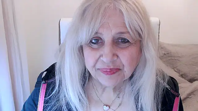 SusiLifeXXX élő XXX-chatje