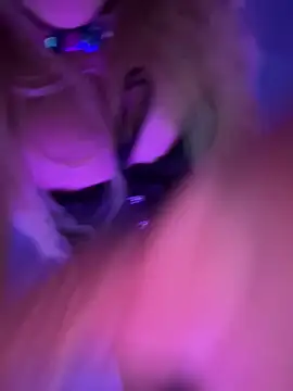 Vicsi30 Live XXX-Chat