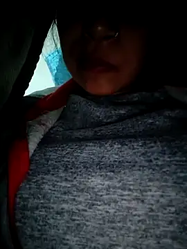 Aimeesha Adlı Modelin Canlı XXX Sohbeti