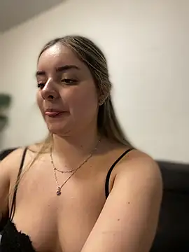 imlindapink's Live XXX Chat