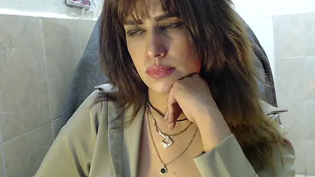 Chat +18 de Isabella_Martin ao vivo