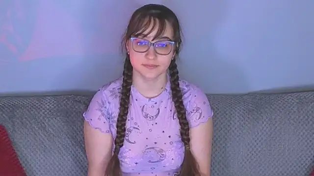 Chat XXX en directo de TessaDoll