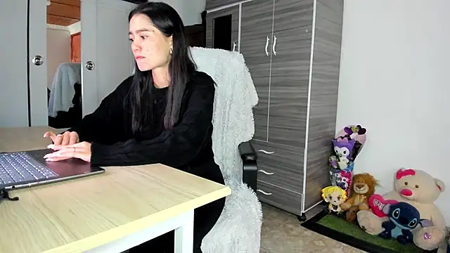 دردشة MollyCraft الجنسية المباشرة