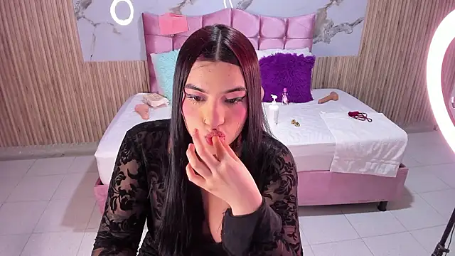 Nicolee19 Live XXX-Chat