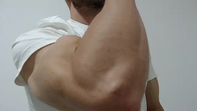 Rocky_Muscle's Live XXX Chat