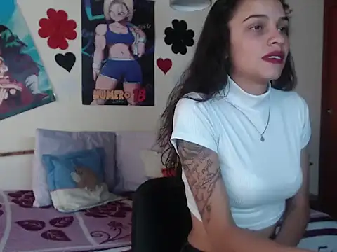 Skylovershot Adlı Modelin Canlı XXX Sohbeti