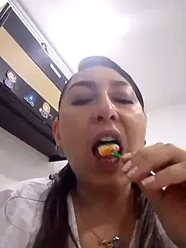 Chatroom XXX en direct de Valeria_montana_