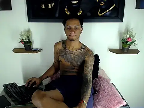 Онлайн чат XXX Tatoo_Noah