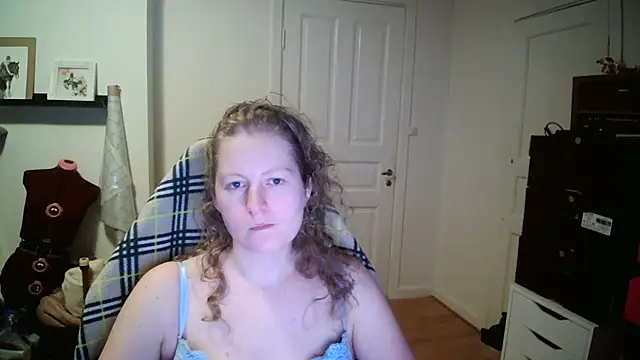 Girlnina-1995 Live XXX-Chat