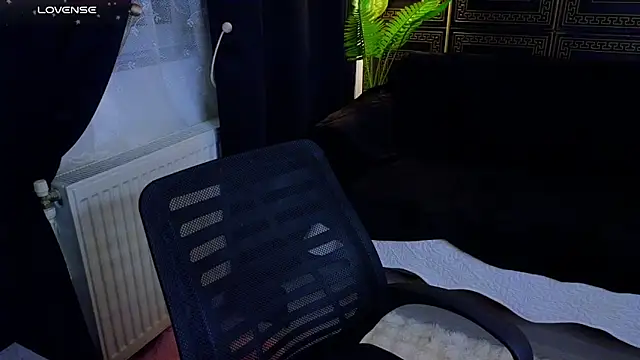 Онлайн чат XXX Aelorya