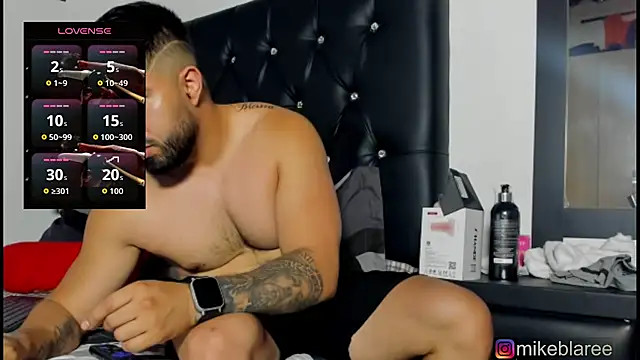 mikeblaree Chat XXX live