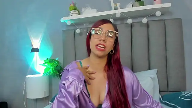 lia_violetta: απευθείας συνομιλία ΧΧΧ