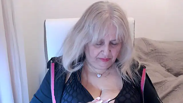 SusiLifeXXX live XXX chat